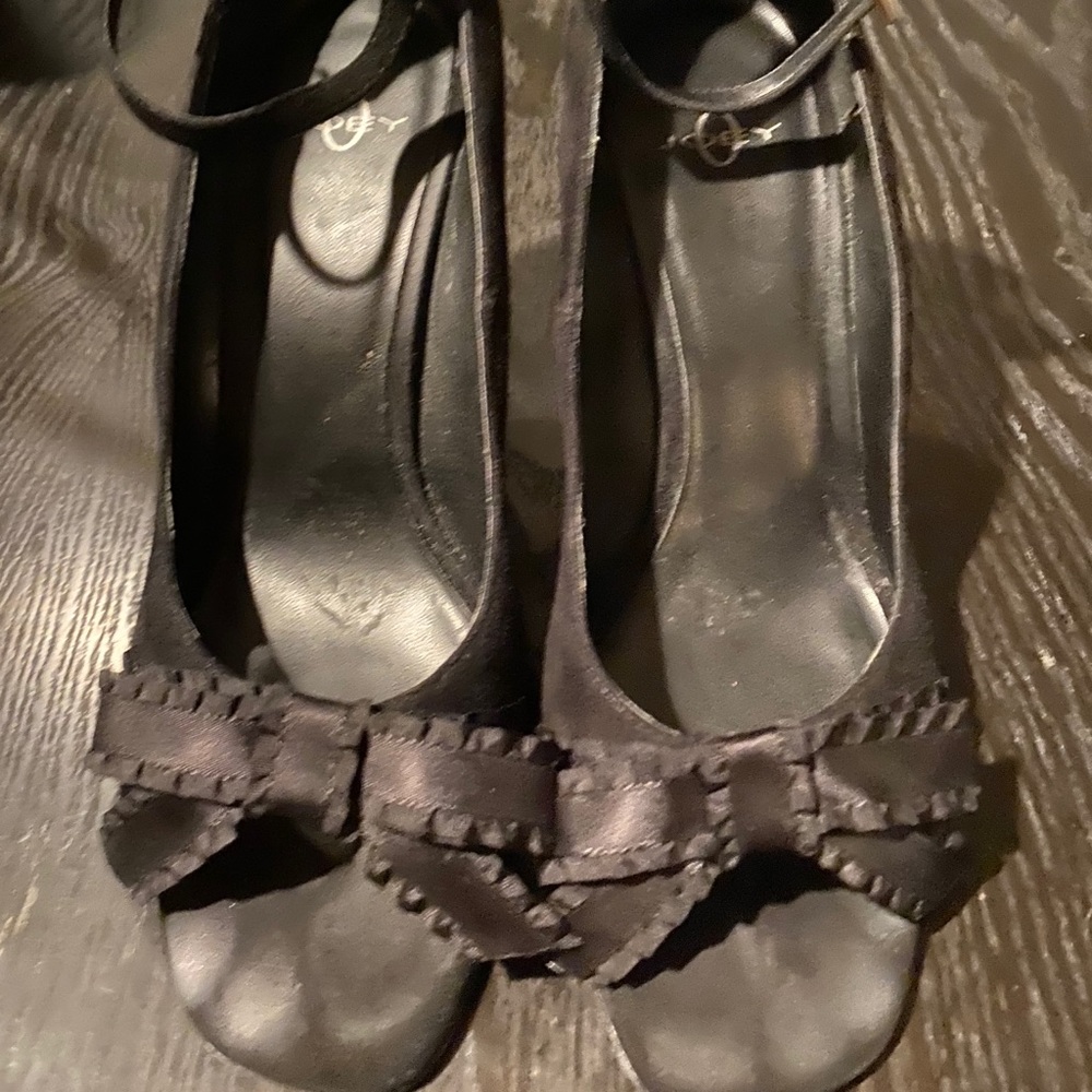 Women’s shoes